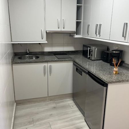 Apartamentos Turisticos Palacio De Meras 蒂内奥 外观 照片